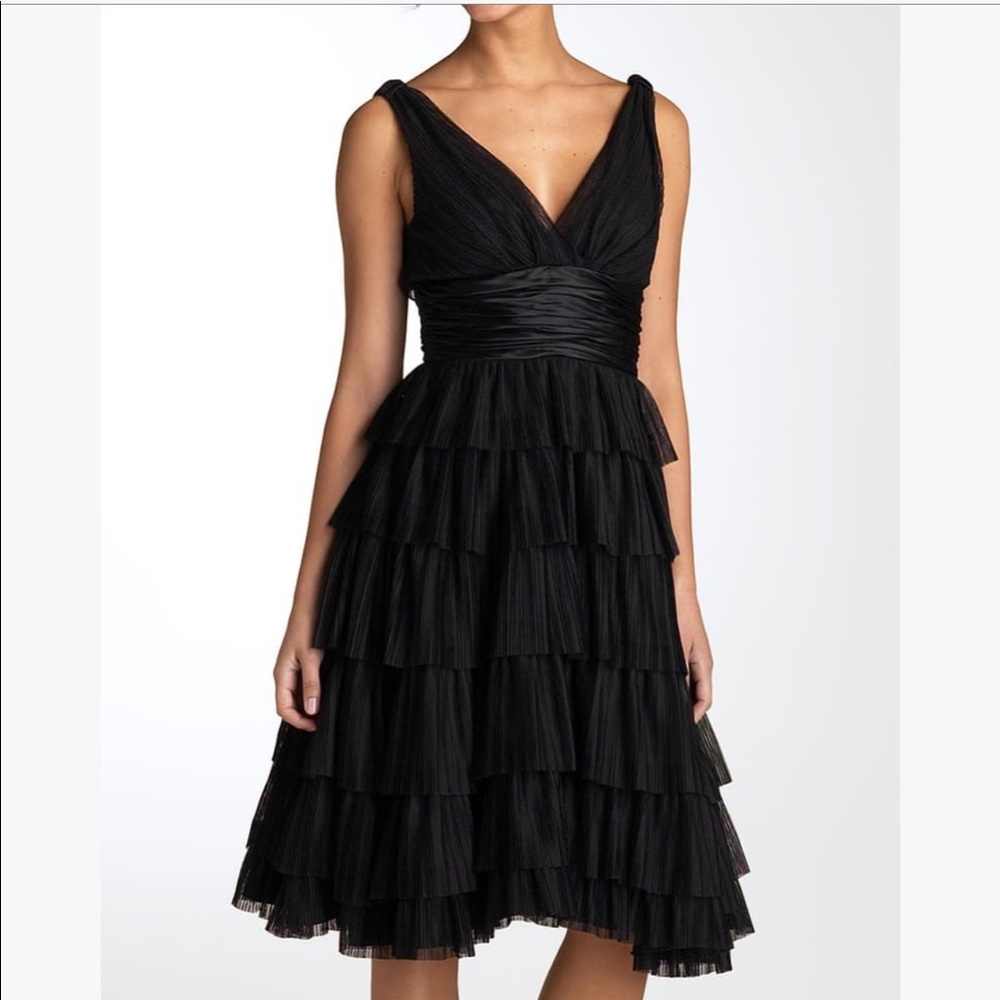 Maggy London poofy tiered layered dress in black